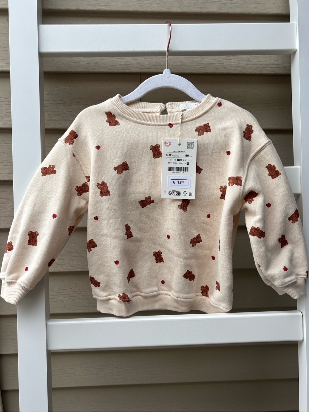 Children's Cream Sweatshirt with Brown Bear Print with apples Zara